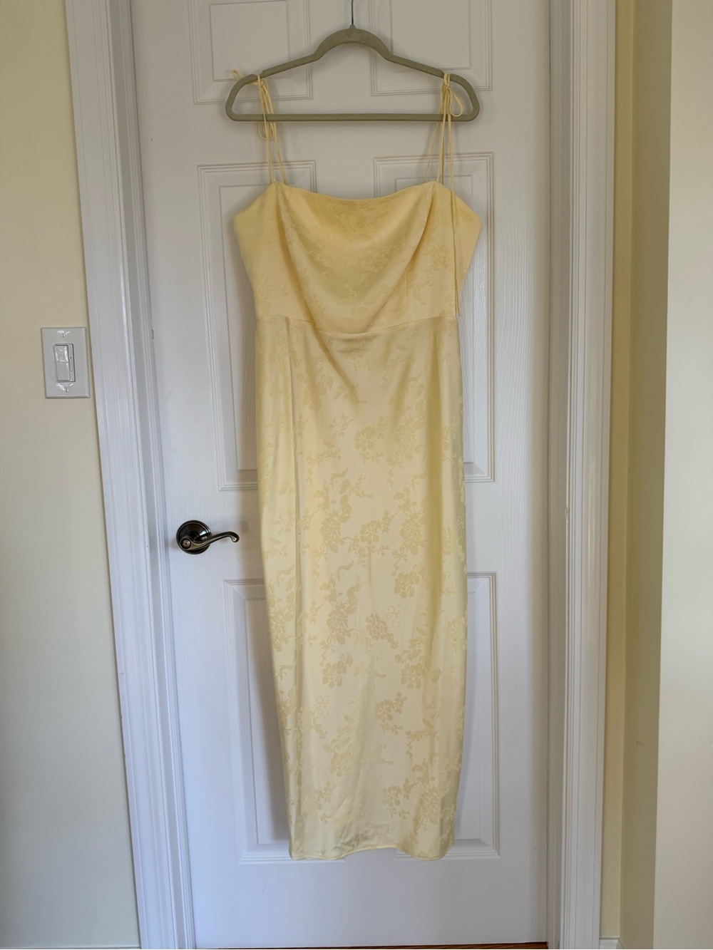 Elegant Butter Yellow Midi Dress with Delicate Floral Jacquard